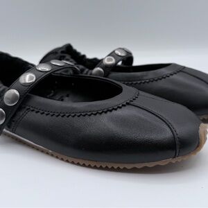 Steve Madden Anaya-ST Black Flats with Silver Accents